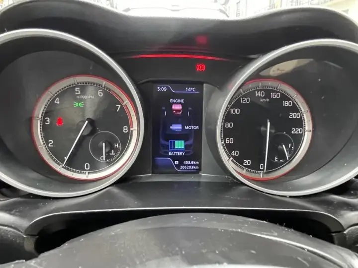 Suzuki Swift VI 1.2 Dualjet 12V MHEV Spirit