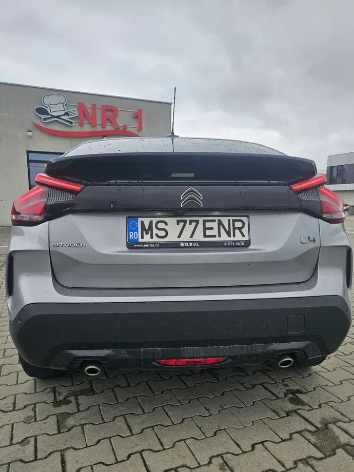 Citroën C4 1.2 PureTech S&S EAT8 Feel Pack — imagine 3