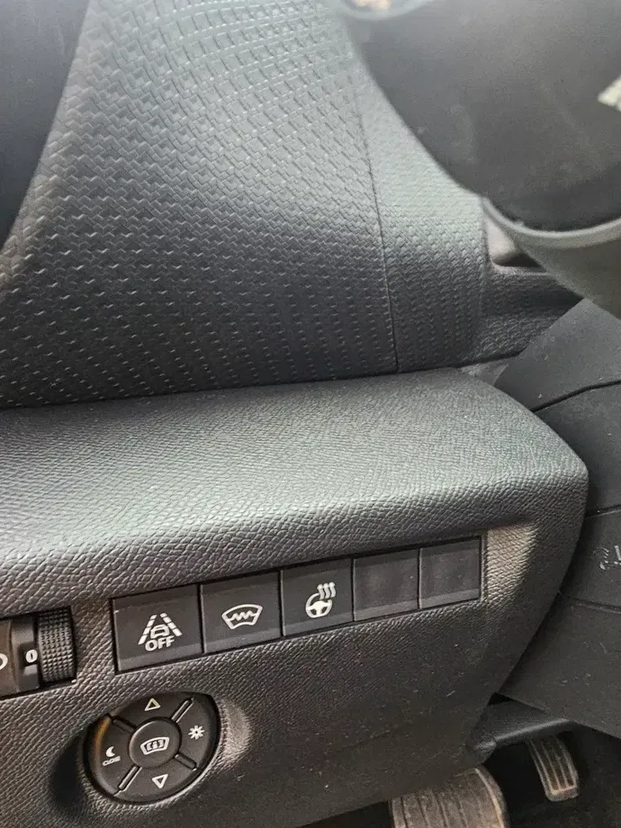 Citroën C4 1.2 PureTech S&S EAT8 Feel Pack — imagine 4