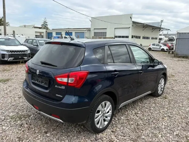 Suzuki S-Cross