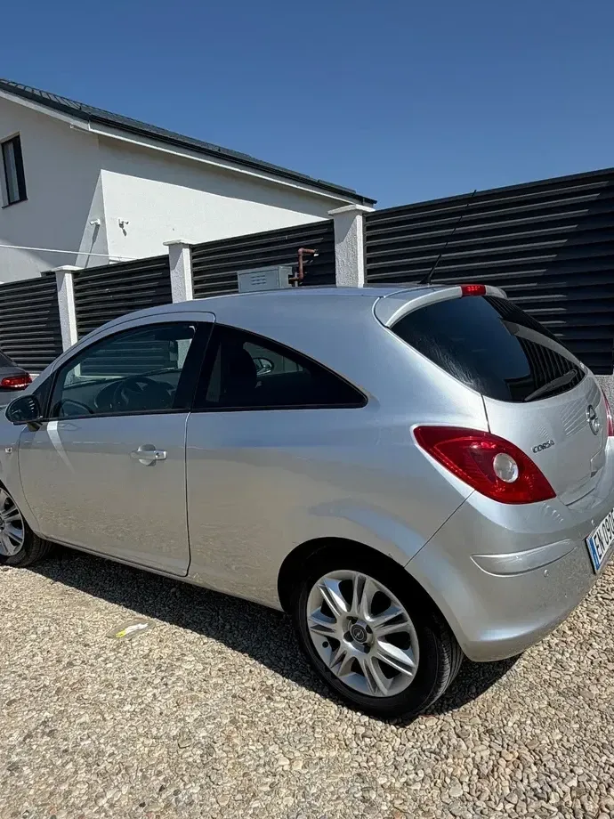 Opel Corsa D — imagine 2
