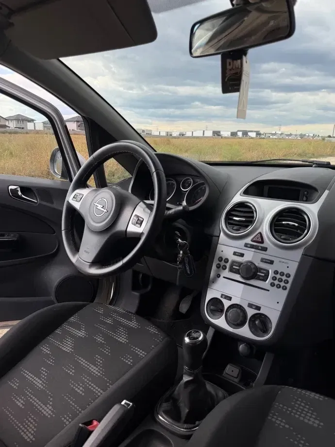 Opel Corsa D — imagine 5