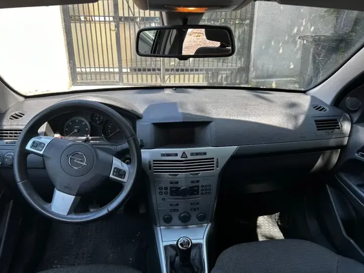 Opel Astra J