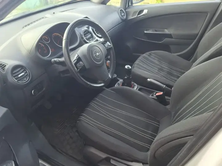 Opel Corsa D