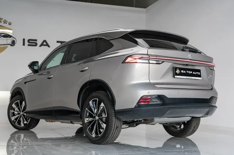 MG HS Luxury — imagine 4