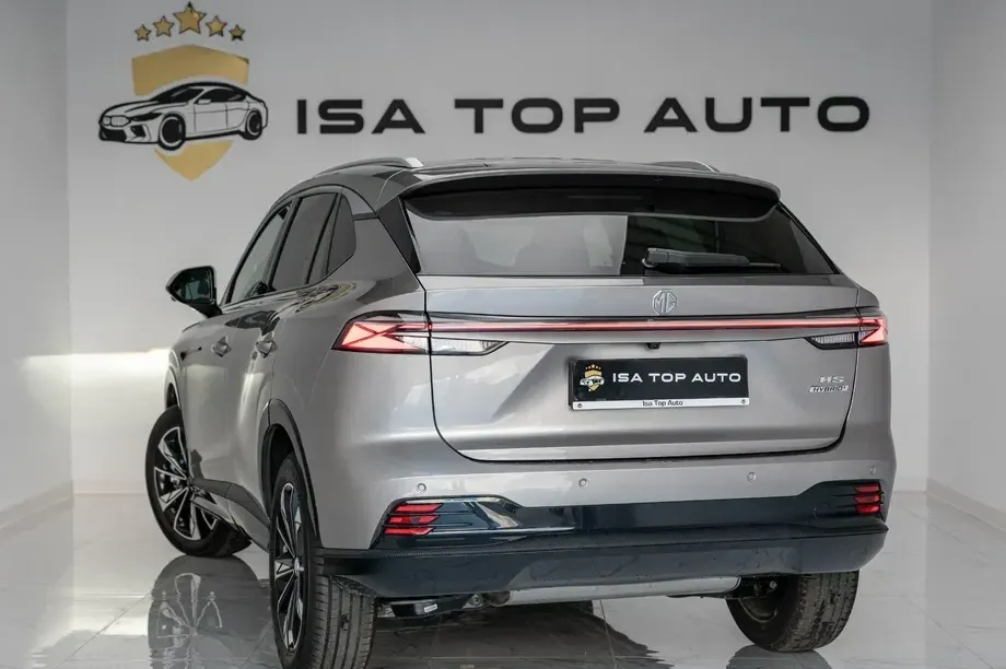 MG HS Luxury — imagine 3