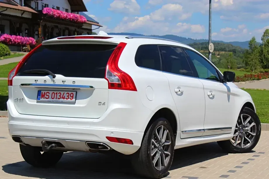 Volvo XC 60 D4 Geartronic Summum — imagine 2