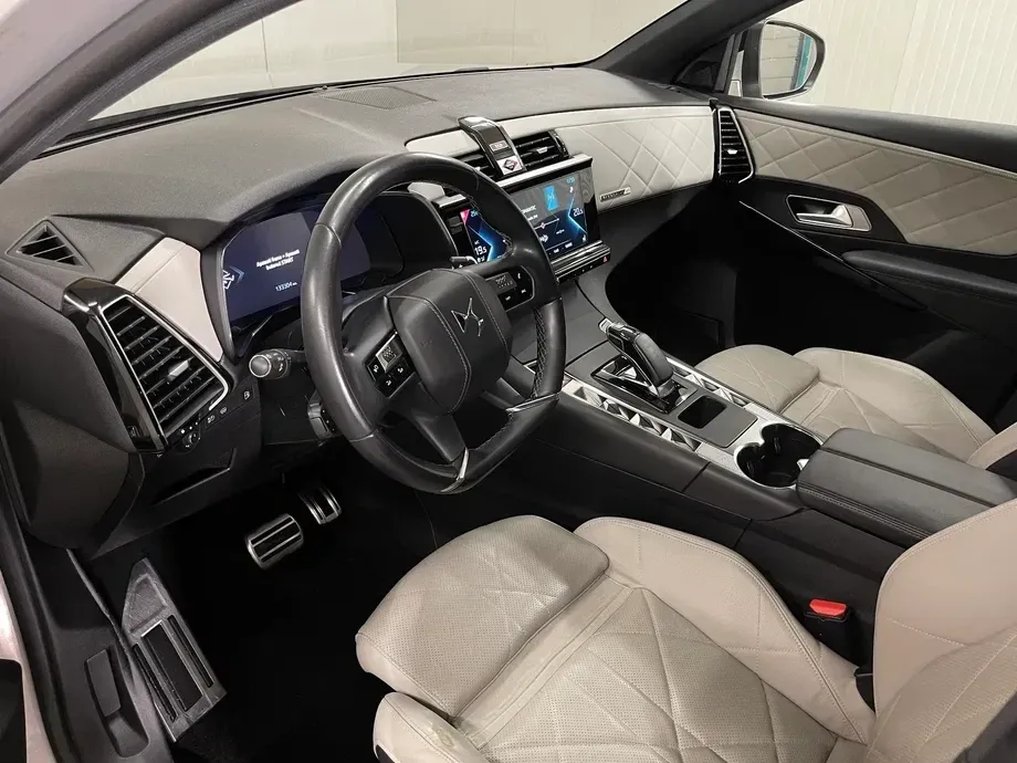 DS Automobiles DS 7 Crossback Crosback 1.6 PHeV AWD 300 EAT8 Rivoli — imagine 5