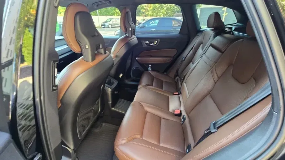 Volvo XC 60 II T8 Twin Engine AWD Inscription — imagine 5