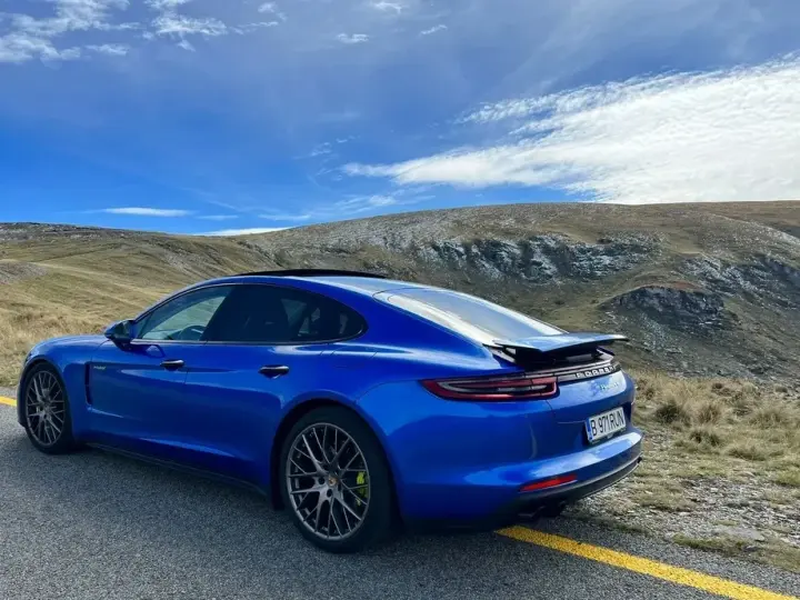 Porsche Panamera 4 E-Hybrid