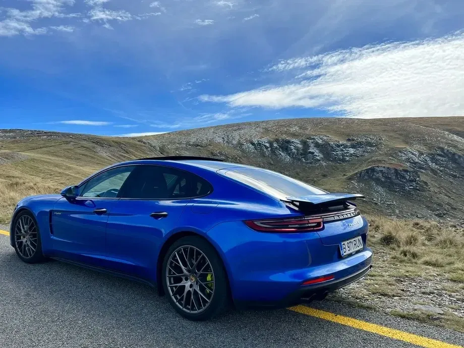 Porsche Panamera 4 E-Hybrid — imagine 3