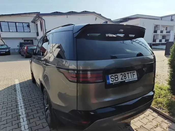 Land Rover Discovery V 3.0D 300 MHEV R-Dynamic SE