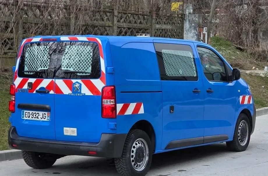 Peugeot Expert L2H1 TwinCab Premium — imagine 4