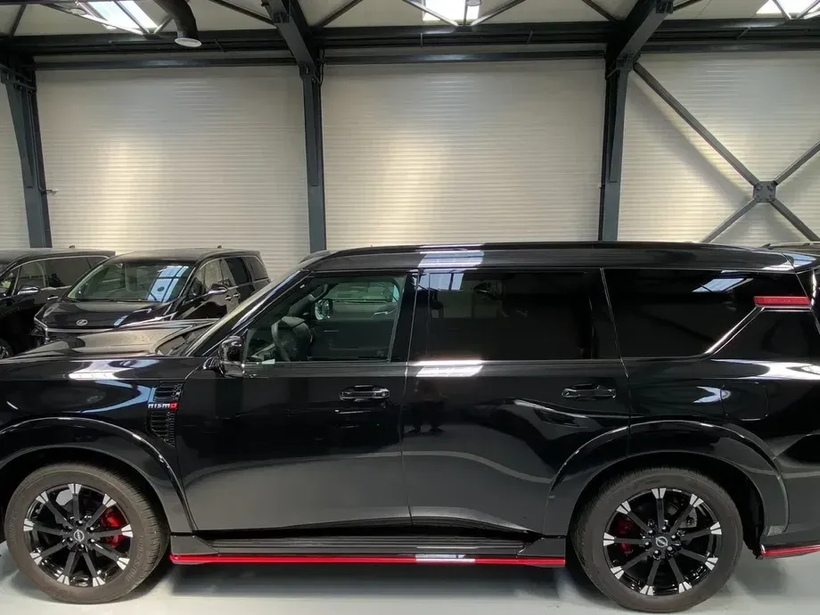 Nissan Armada — imagine 2