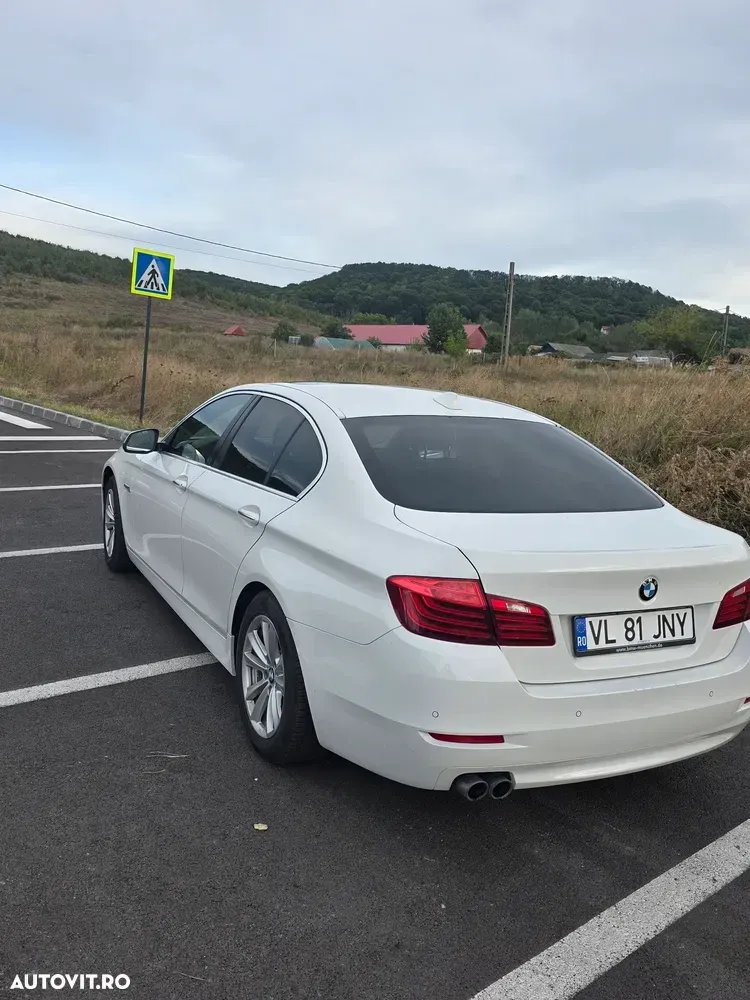 BMW Seria 5 F10/F11/F07 [2010 - 2017] 520d AT — imagine 4