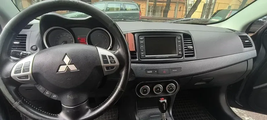 Mitsubishi Lancer X — imagine 3