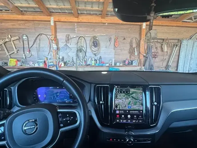 Volvo XC 60 II B5 MHEV AWD R-Design
