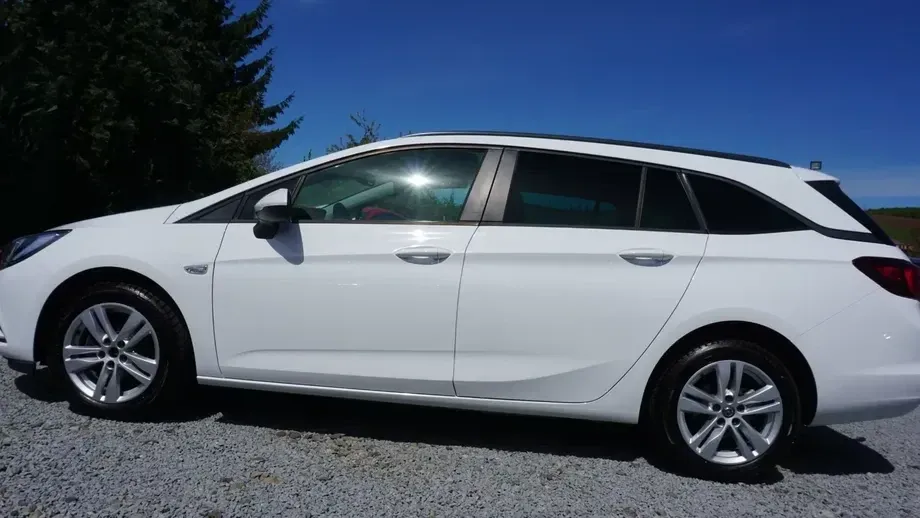 Opel Astra K 1.6 D Start/Stop Selection — imagine 3