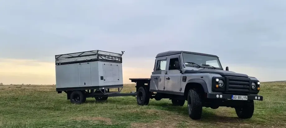 Land Rover Defender — imagine 5