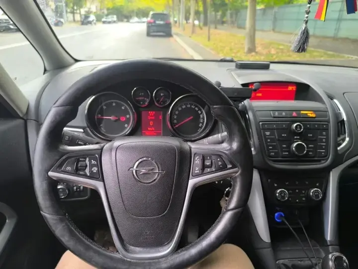 Opel Zafira C [2011 - Prezent Tourer 2.0 CDTI Edition