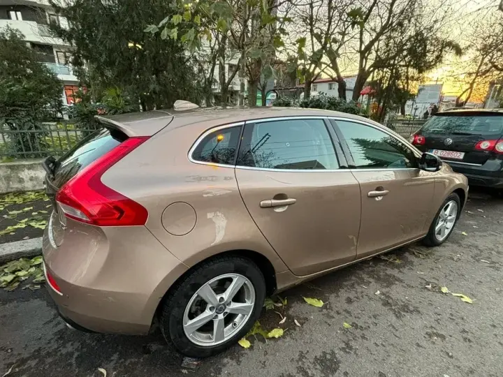 Volvo V40 II D3 Momentum