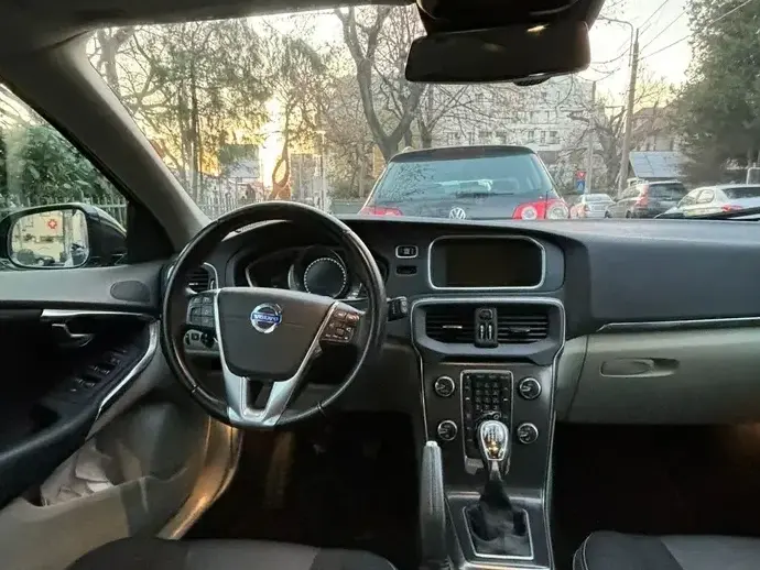 Volvo V40 II D3 Momentum