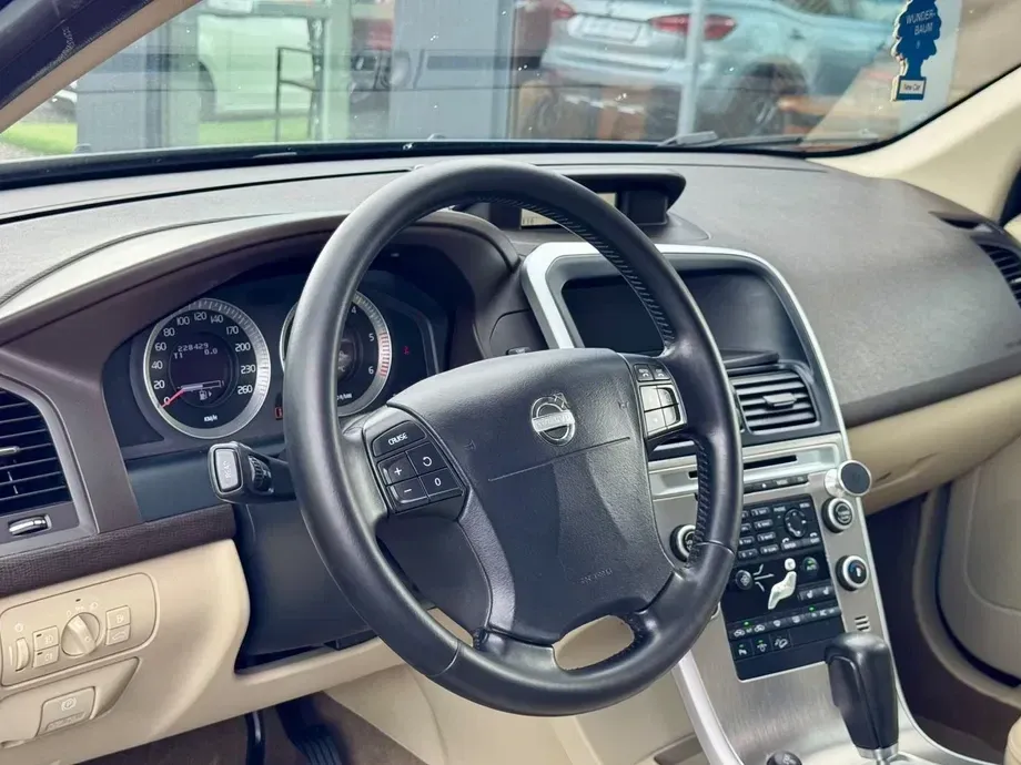 Volvo XC 60 I D4 AWD Geartronic Summum — imagine 5