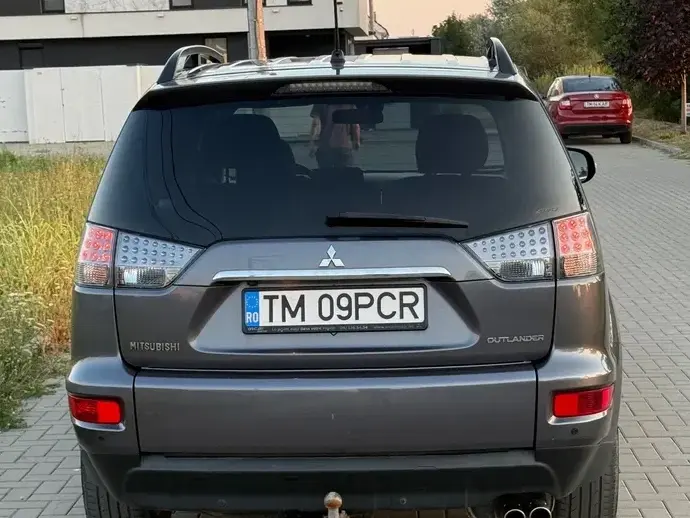 Mitsubishi Outlander II