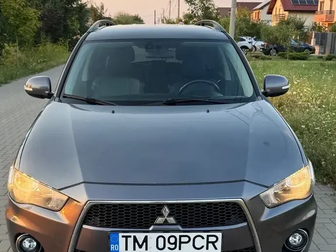 Mitsubishi Outlander II