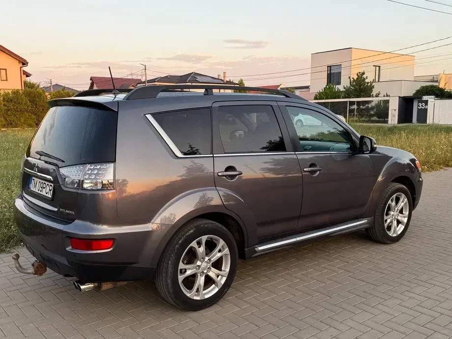 Mitsubishi Outlander II — imagine 2