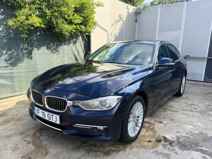 BMW Seria 3 F30/F31/F34 318d Aut. Blue Performance Luxury Line