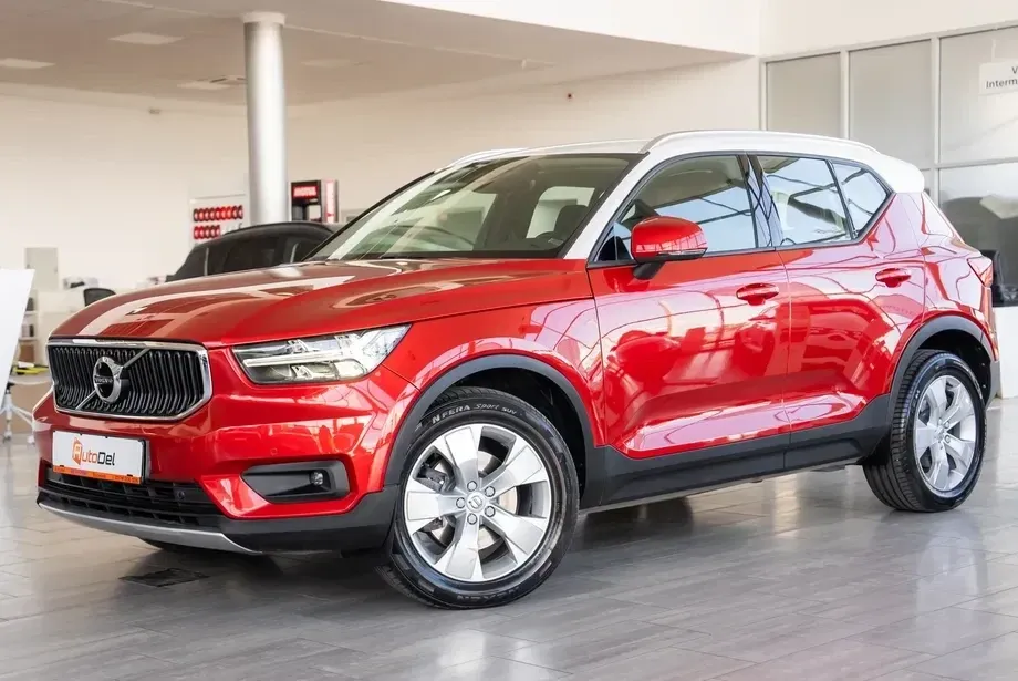 Volvo XC 40 D4 AWD Geartronic Momentum — imagine 2