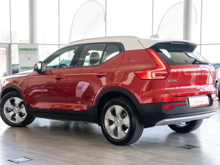 Volvo XC 40 D4 AWD Geartronic Momentum