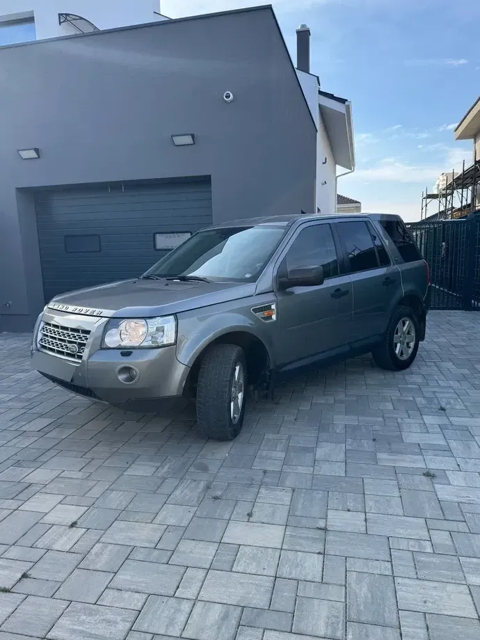 Land Rover Freelander II — imagine 2