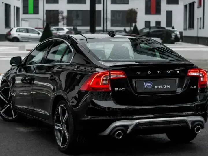 Volvo S60 II D4 VEA Start-Stop R-Design