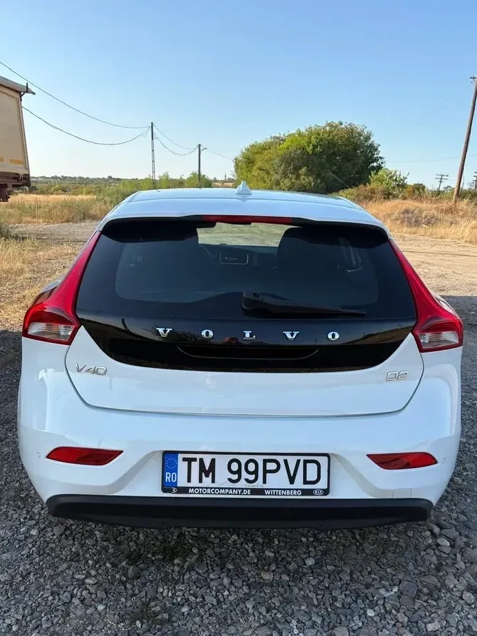 Volvo V40 II D2 Aut. Momentum — imagine 2
