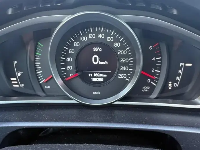 Volvo V40 II D2 Aut. Momentum