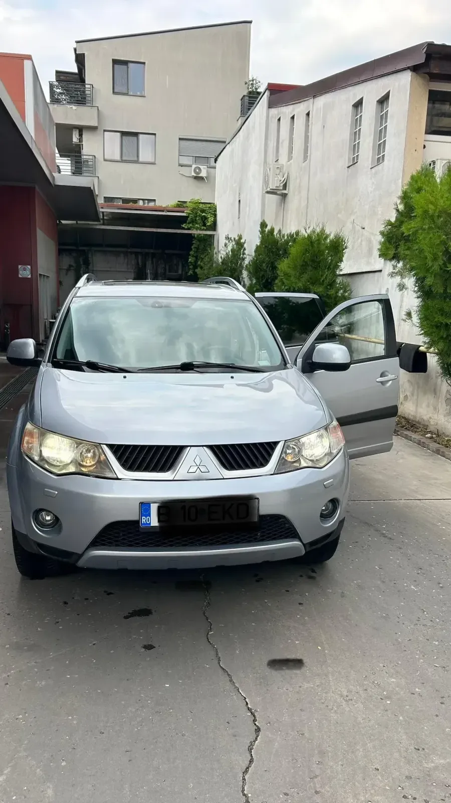 Mitsubishi Outlander II 2.2 DI-D Intense + — imagine 5