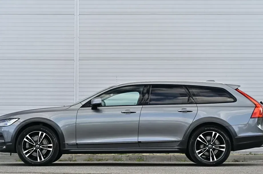 Volvo V90 B4 D AWD Geartronic Pro — imagine 3