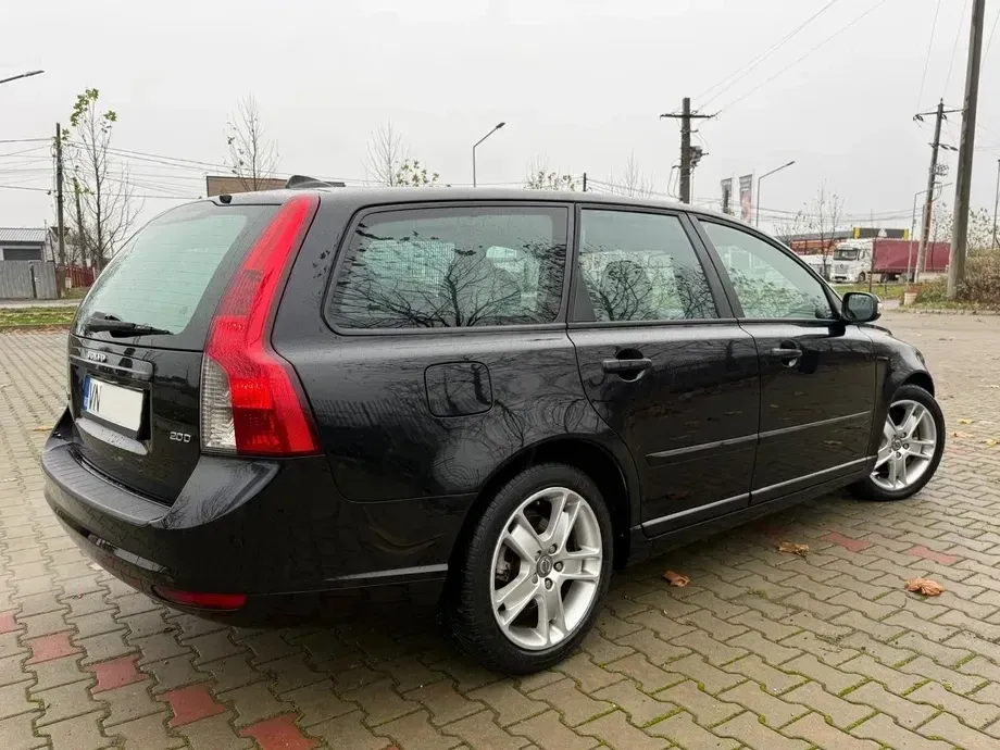 Volvo V50 — imagine 3