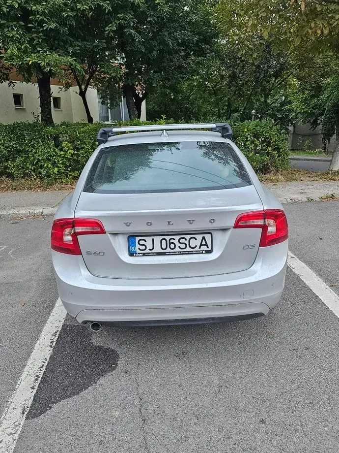 Volvo S60 II D3 Geartronic Momentum — imagine 4