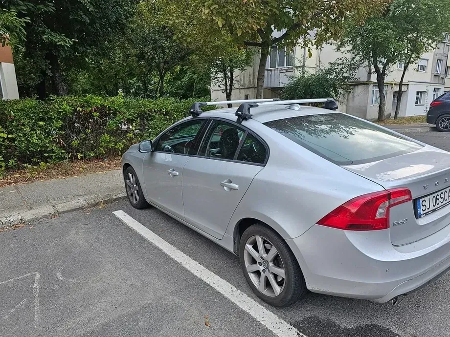 Volvo S60 II D3 Geartronic Momentum — imagine 2