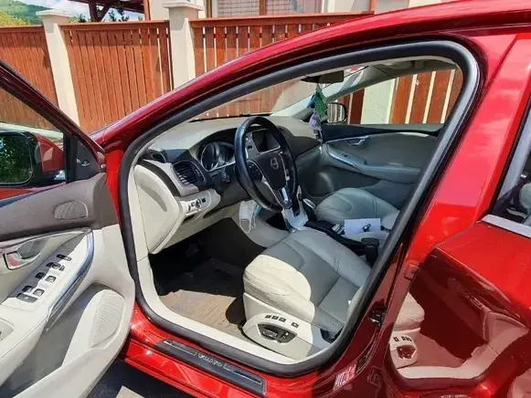 Volvo V40 II D3 Aut. Basic
