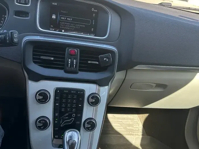 Volvo V40 II D3 Aut. Basic