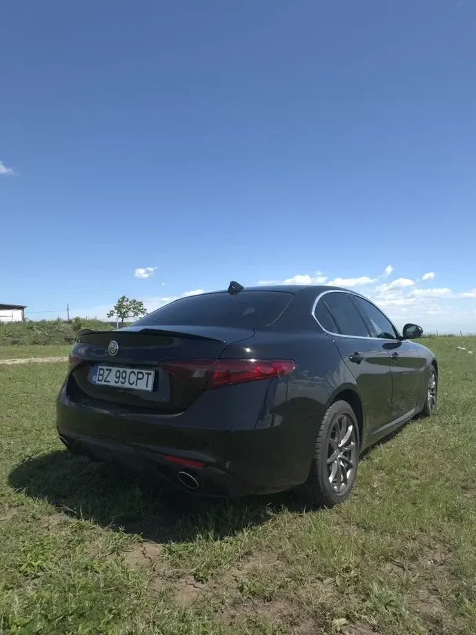 Alfa Romeo Giulia 2.0 Turbo AWD AT8 Veloce — imagine 4