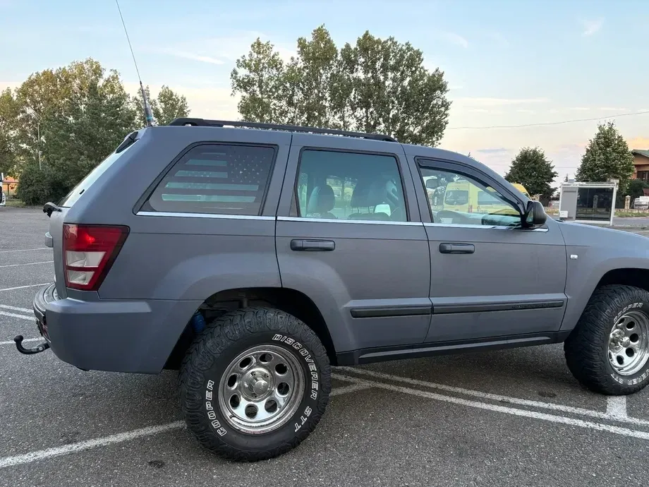 Jeep Grand Cherokee — imagine 4