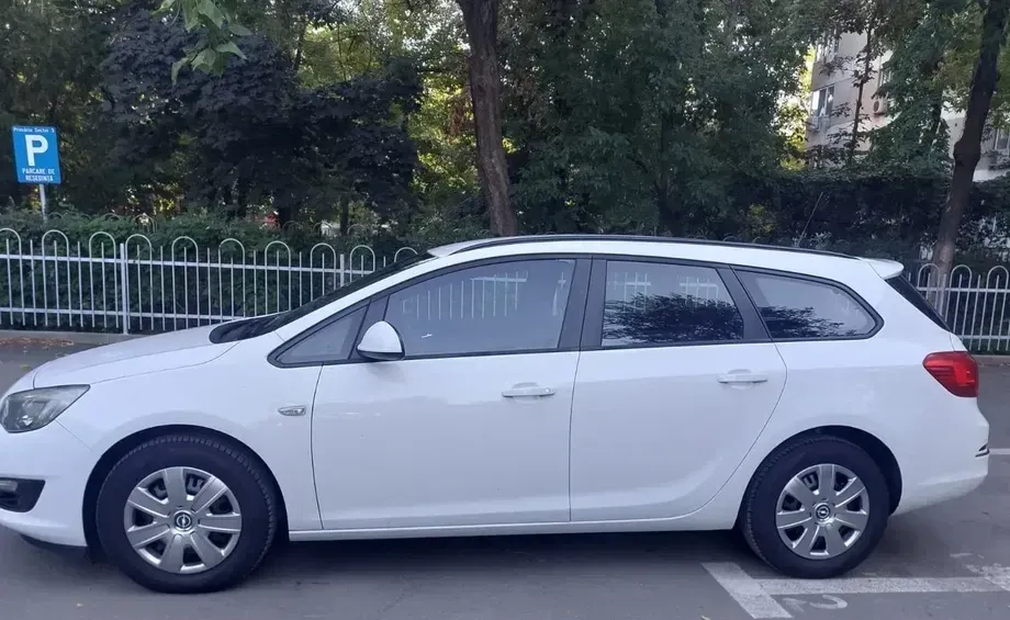 Opel Astra J 1.7 CDTI ECOTEC — imagine 4
