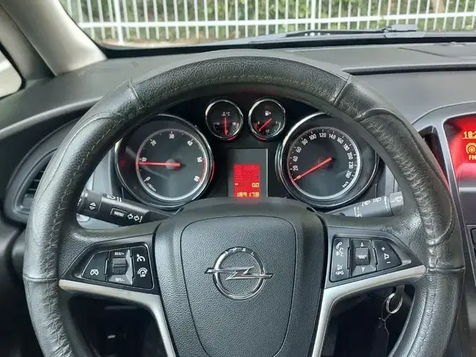 Opel Astra J 1.7 CDTI ECOTEC