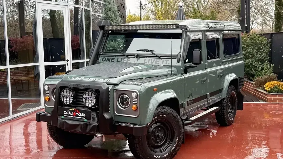 Land Rover Defender — imagine 3