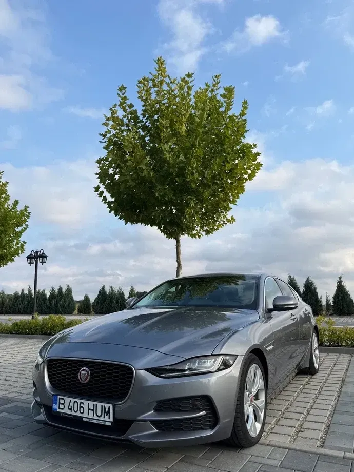 Jaguar XE D180 RWD R-Dynamic HSE — imagine 4